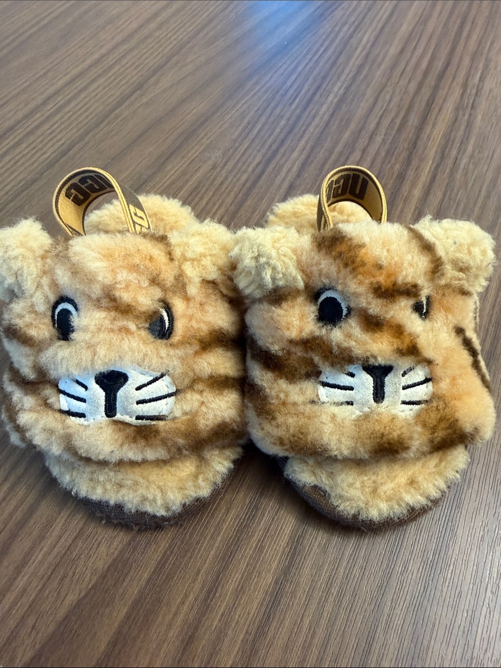 Plush Tiger Face Kids Slippers - Beige